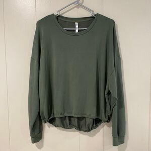 Fabletics Women’s Long Sleeve Top Medium – Olive Green Slouchy Cinched Hem Pullo